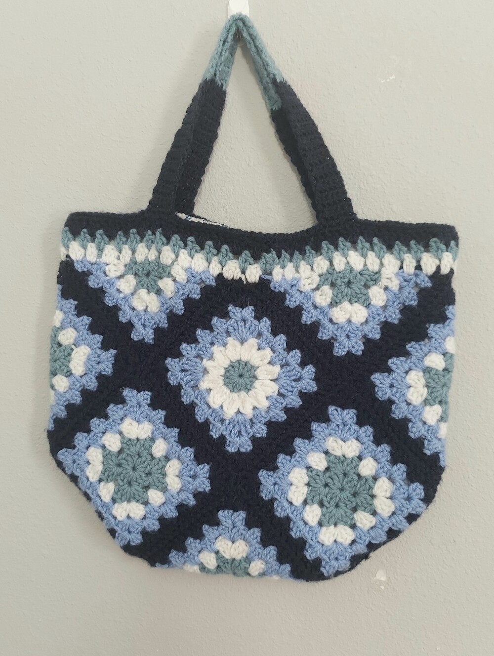 Granny Squares Crochet Tote Bag Handmade Fully Lined Blue, Navy, White - Picture 3 of 8